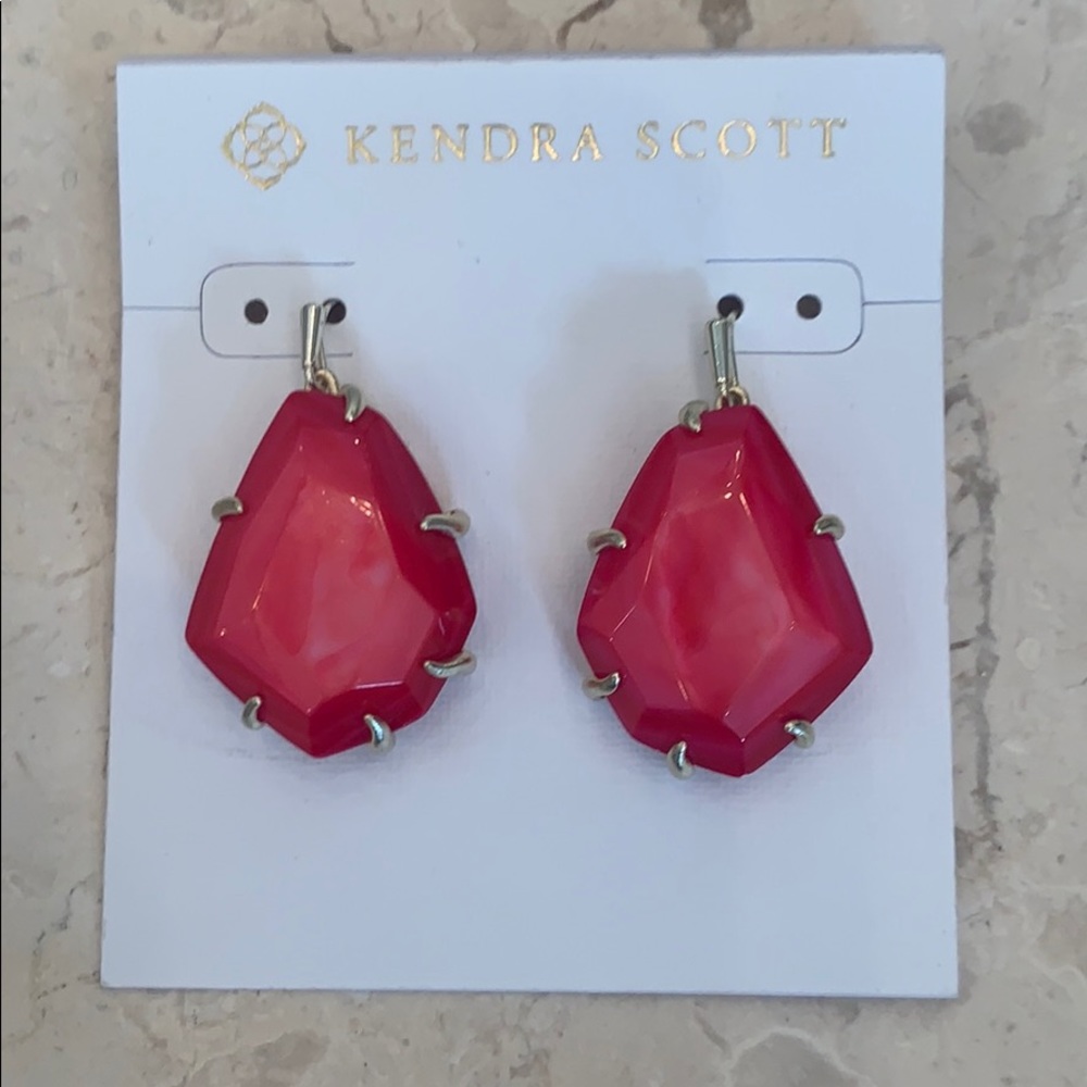 NWT Kendra Scott earrings